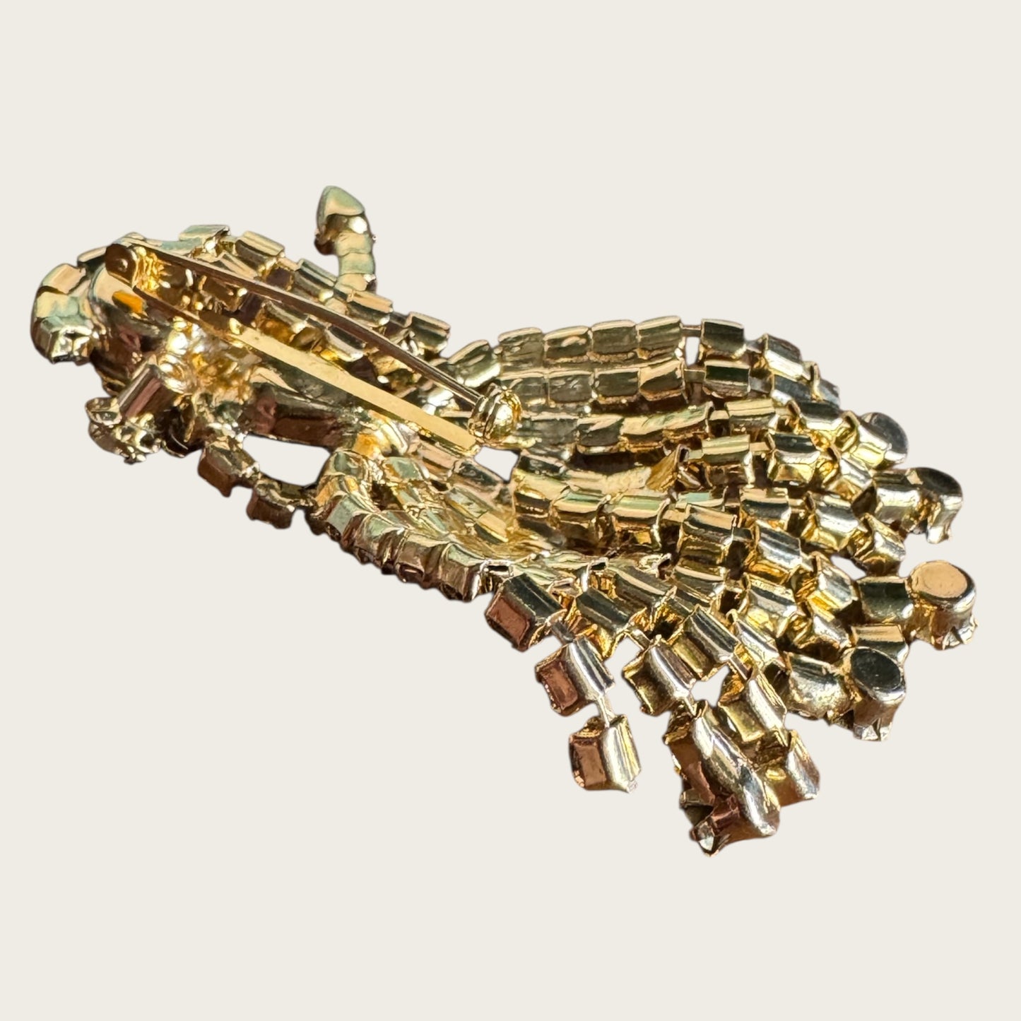 Vintage Rhinestone Dancer Brooch – Golden Topaz & Amber Cabochon in Gold Tone