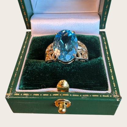 Vintage 14K Yellow Gold Large Blue Topaz Statement Ring – Size 6.5 – Fine Estate Jewelry