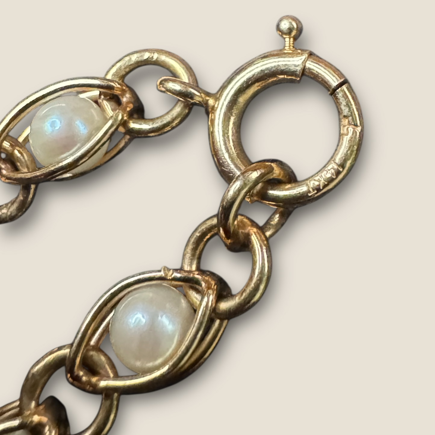 14K Yellow Gold Caged Cultured Pearl Bracelet – Mid-Century Grace & Golden Luster