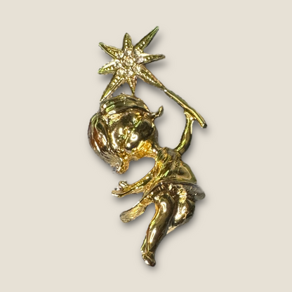 Vintage Tancer II Fairy with Crystal Rhinestone Wand Brooch – Gold-Tone, Peridot Green Eyes