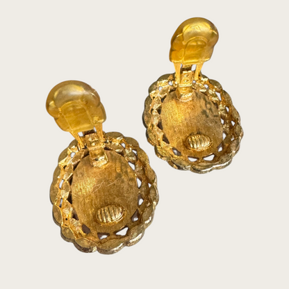 Vintage Gold-Tone Clip-On Earrings with Genuine Rose Quartz – Oval Cabochon & Twisted Rope Frame