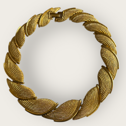 Vintage Napier Patent Pending Textured Leaf Necklace – Heavy Gold-Plated Statement Design