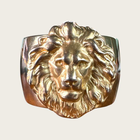 Bold Vintage Gold-Tone Lion Head Cuff Bracelet – Regal Statement Piece