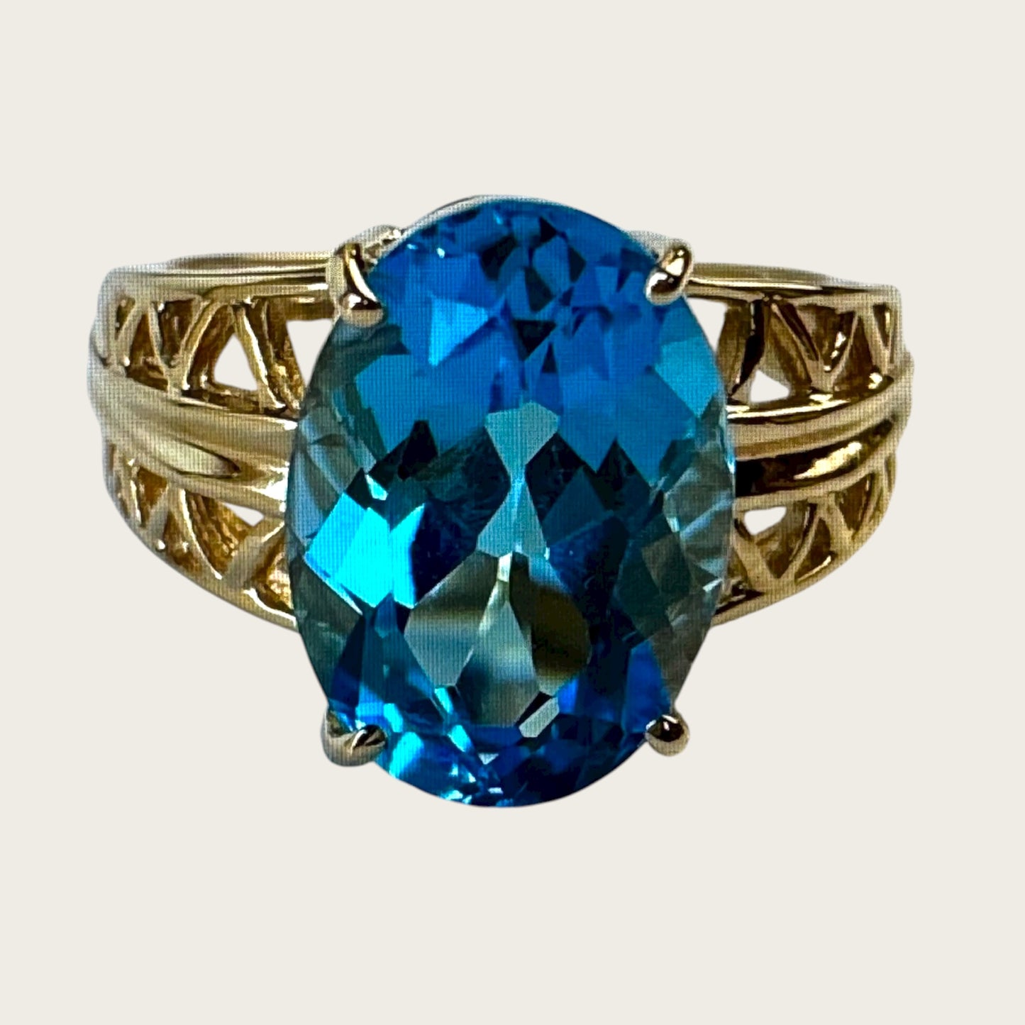 Vintage 14K Yellow Gold Large Blue Topaz Statement Ring – Size 6.5 – Fine Estate Jewelry