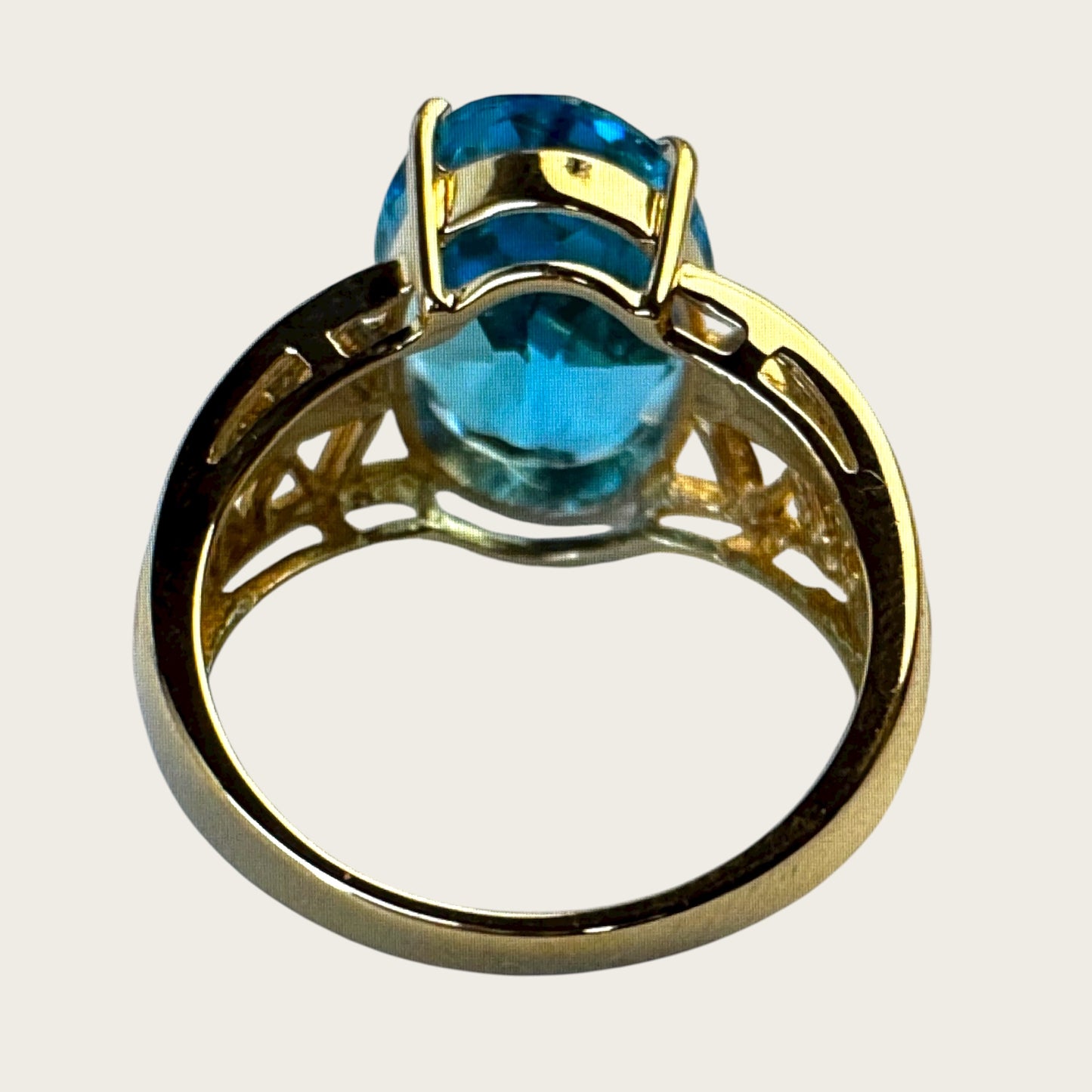 Vintage 14K Yellow Gold Large Blue Topaz Statement Ring – Size 6.5 – Fine Estate Jewelry