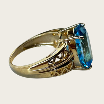 Vintage 14K Yellow Gold Large Blue Topaz Statement Ring – Size 6.5 – Fine Estate Jewelry