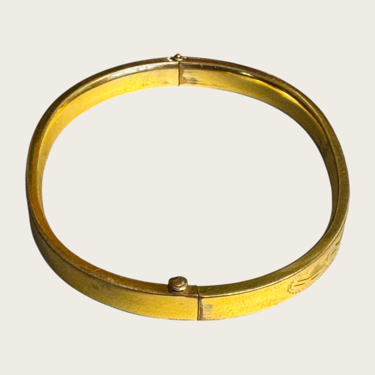 Vintage 14KT Gold-Filled Engraved Hinged Bangle Bracelet – Floral Scrollwork – 7 Inch