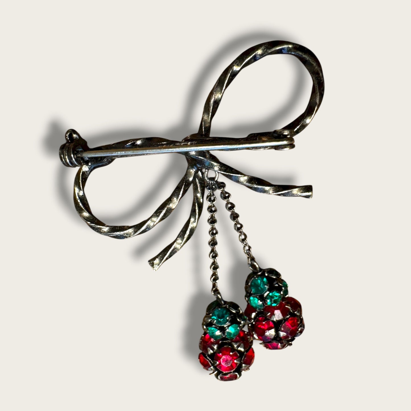 Vintage 1950s Austrian Crystal Bow Brooch with Dangling Fruit Clusters – Ruby & Emerald Rhinestones