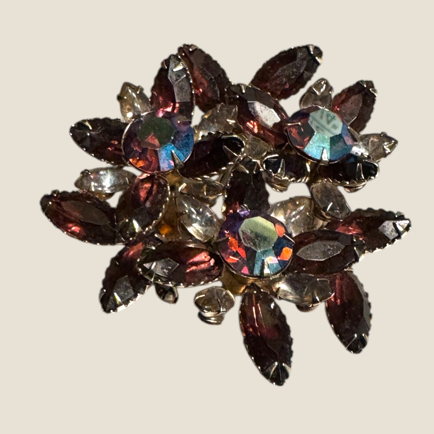 Mid-Century Amethyst Aurora Borealis Starburst Spray Brooch – Radiant Gold-Tone Burst