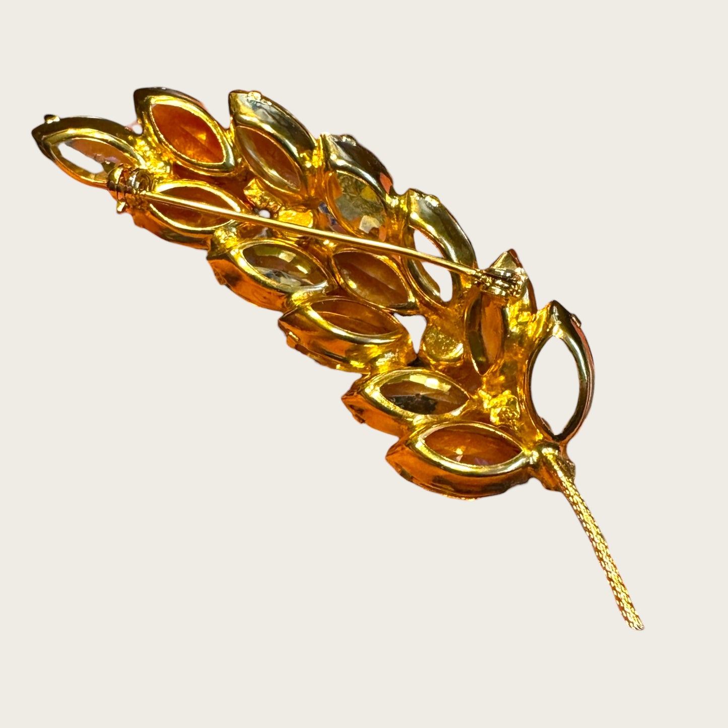 Vintage Pale Yellow & Topaz Navette Leaf Brooch – Open-Back Rhinestones, Gold-Tone Stem