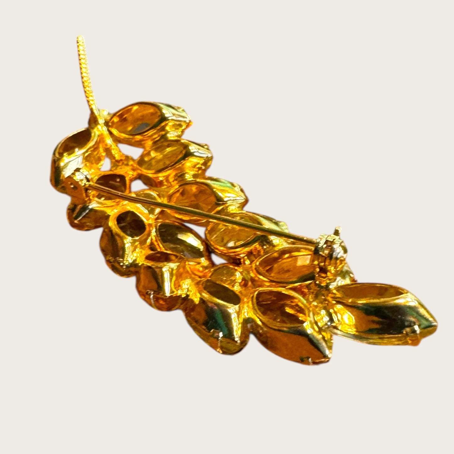 Vintage Pale Yellow & Topaz Navette Leaf Brooch – Open-Back Rhinestones, Gold-Tone Stem