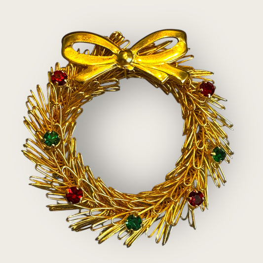 Vintage Wire-Wrapped Christmas Tree Brooch – Gold-Tone with Red & Green Rhinestones