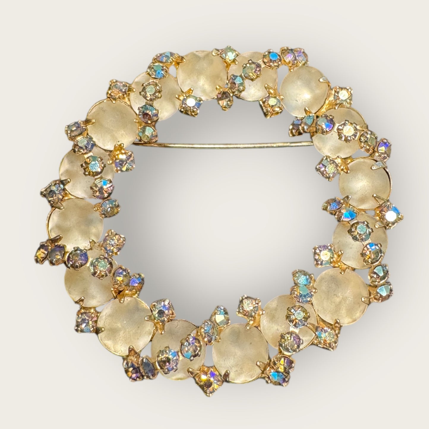 Vintage Frosted Cabochon & Aurora Borealis Wreath Brooch – Gold-Tone, Mid-Century Glamour