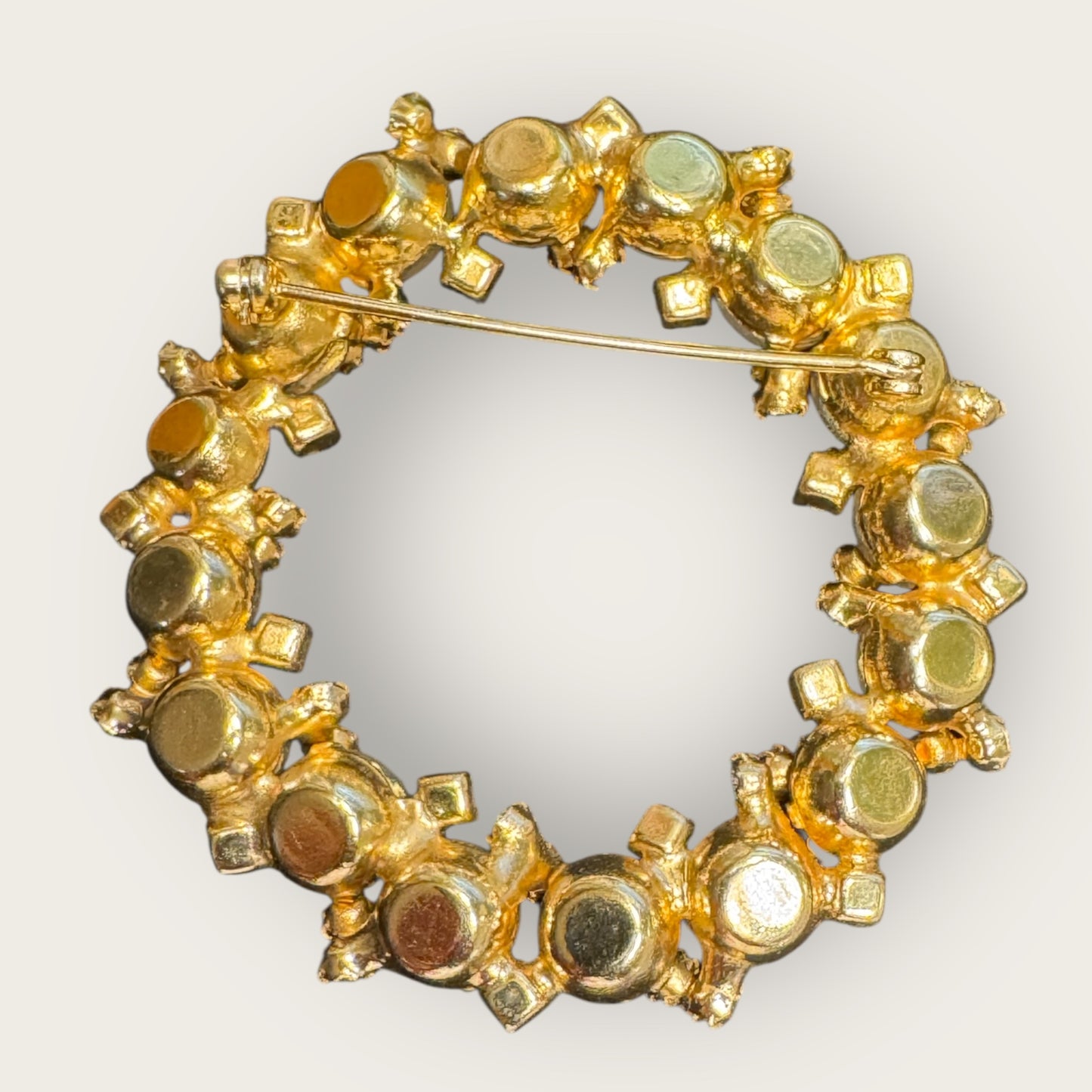 Vintage Frosted Cabochon & Aurora Borealis Wreath Brooch – Gold-Tone, Mid-Century Glamour