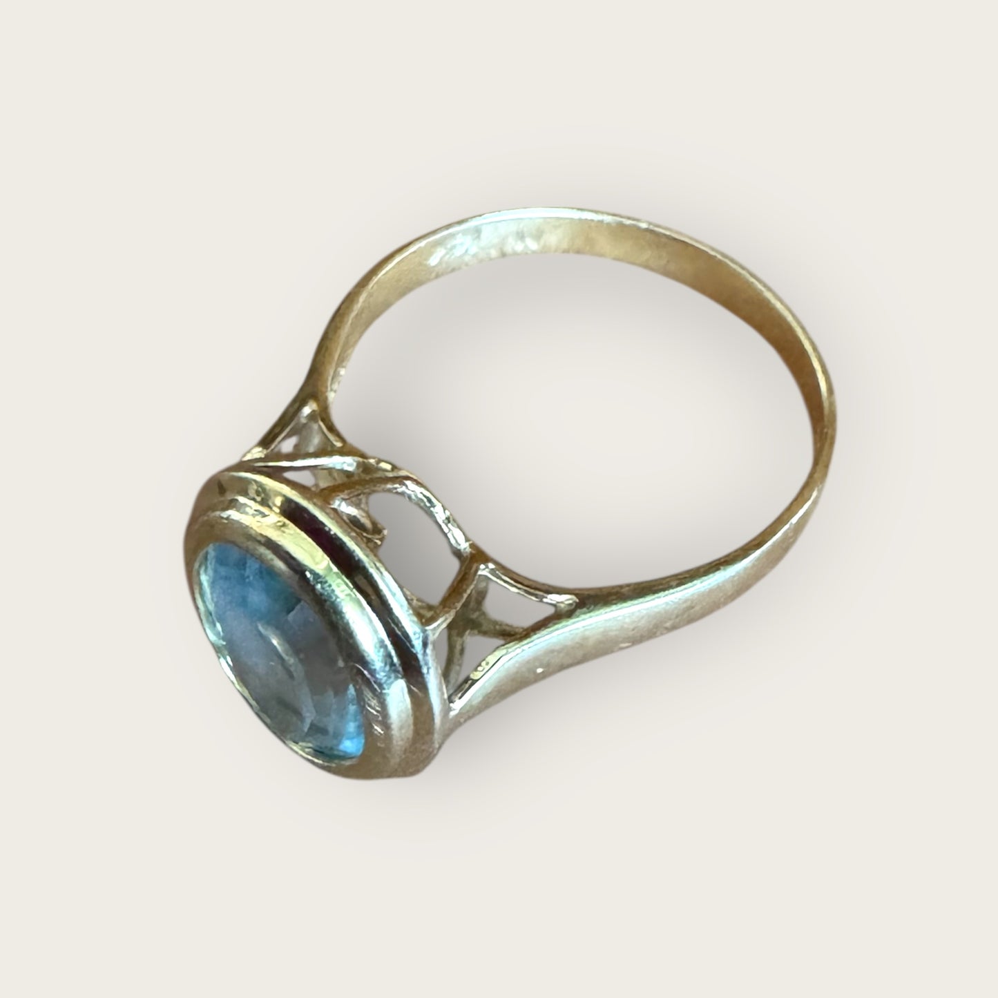 Natural Blue Topaz Oval Bezel-Set Ring in Solid 14K Gold – Size 7 | Private Collection