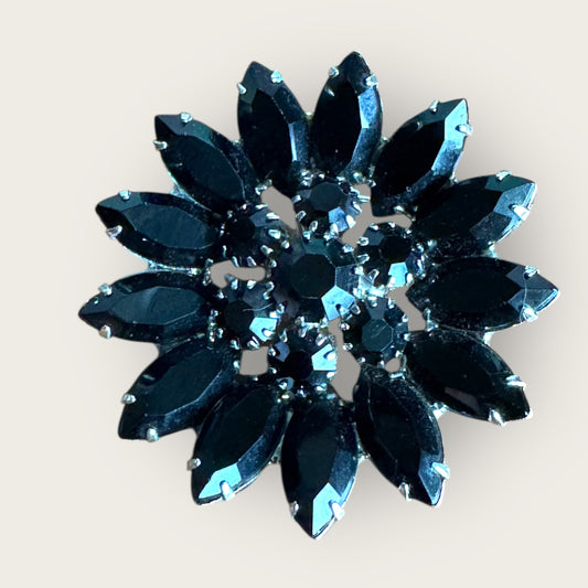 Vintage Silver-Tone Black Floral Daisy Brooch – Bold Mid-Century Statement Pin with Flared Petals, Sculptural Design & Classic Black Center | 1960s–1970s