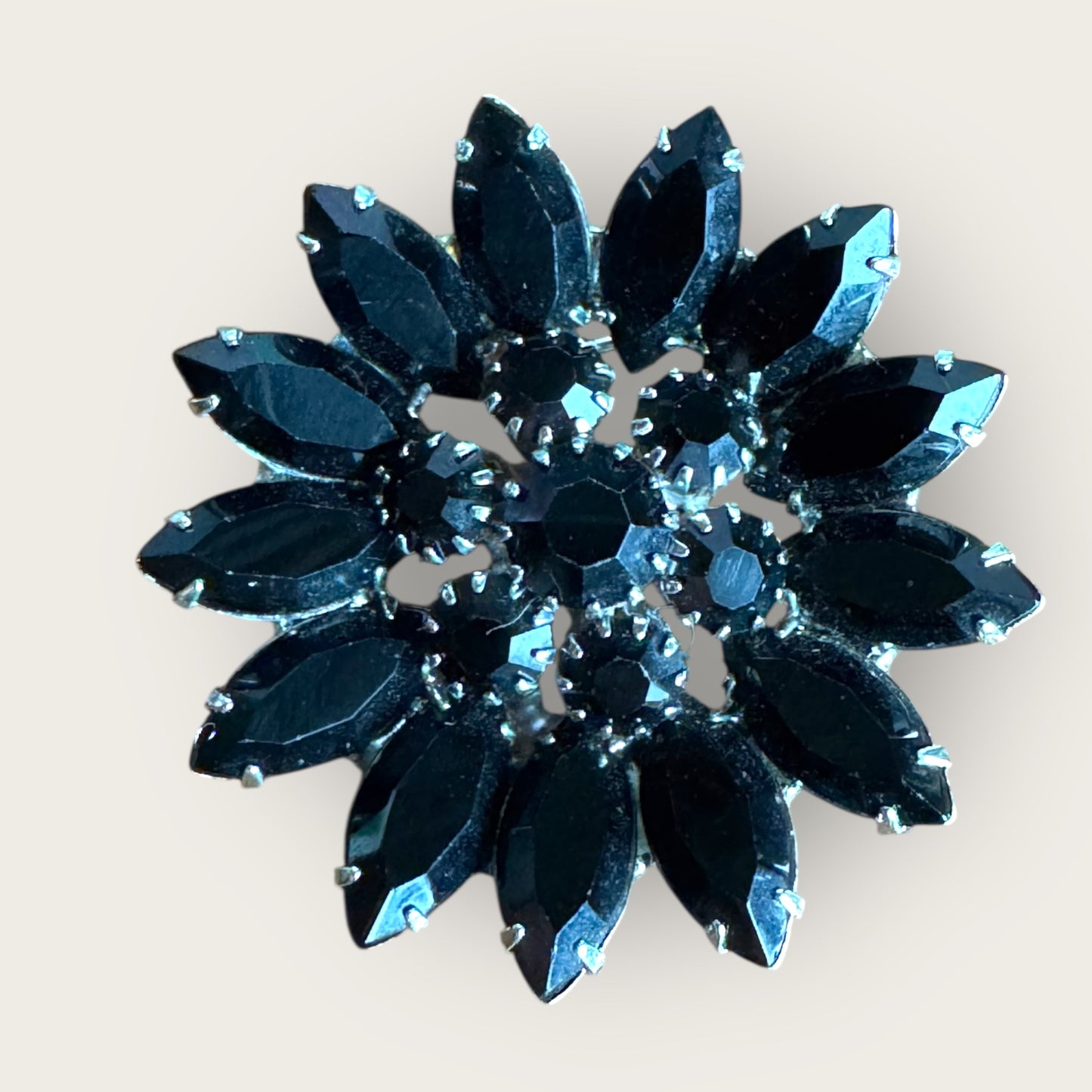 Vintage Silver-Tone Black Floral Daisy Brooch – Bold Mid-Century Statement Pin with Flared Petals, Sculptural Design & Classic Black Center | 1960s–1970s