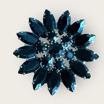 Vintage Silver-Tone Black Floral Daisy Brooch – Bold Mid-Century Statement Pin with Flared Petals, Sculptural Design & Classic Black Center | 1960s–1970s