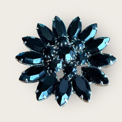 Vintage Silver-Tone Black Floral Daisy Brooch – Bold Mid-Century Statement Pin with Flared Petals, Sculptural Design & Classic Black Center | 1960s–1970s
