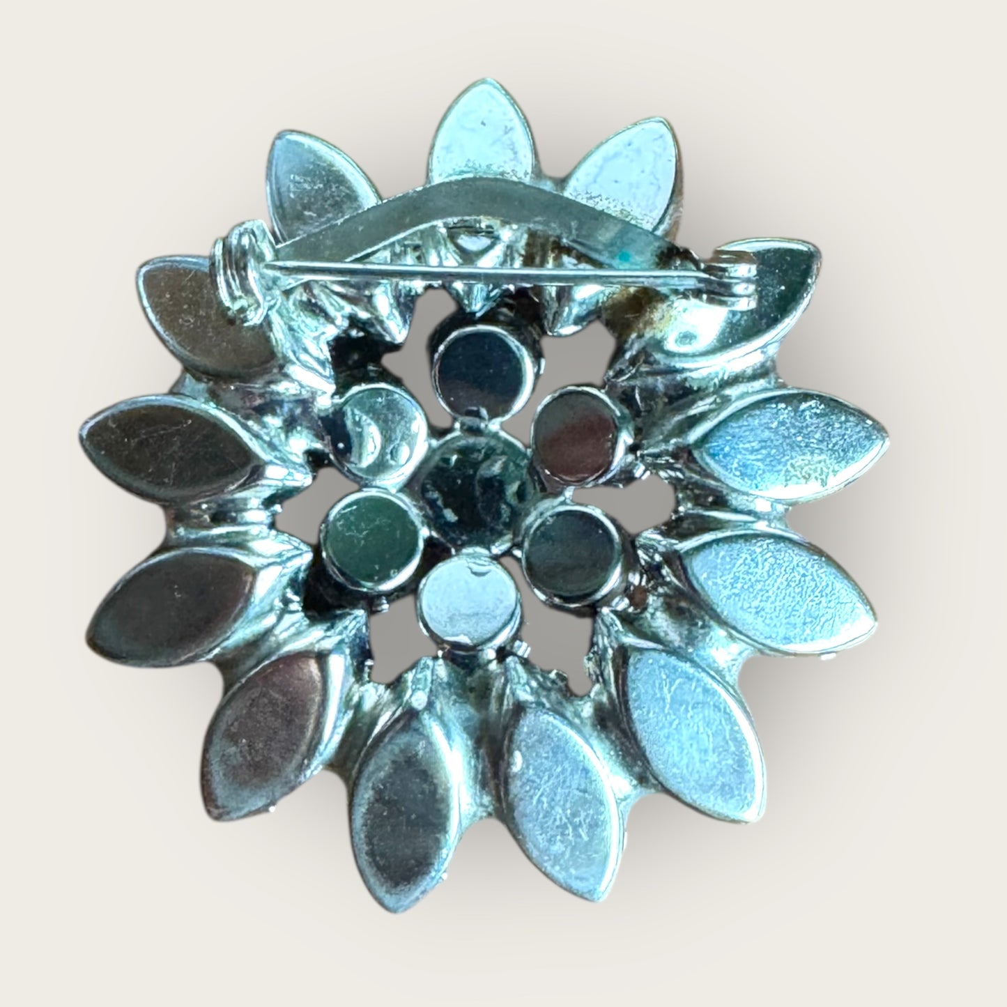 Vintage Silver-Tone Black Floral Daisy Brooch – Bold Mid-Century Statement Pin with Flared Petals, Sculptural Design & Classic Black Center | 1960s–1970s