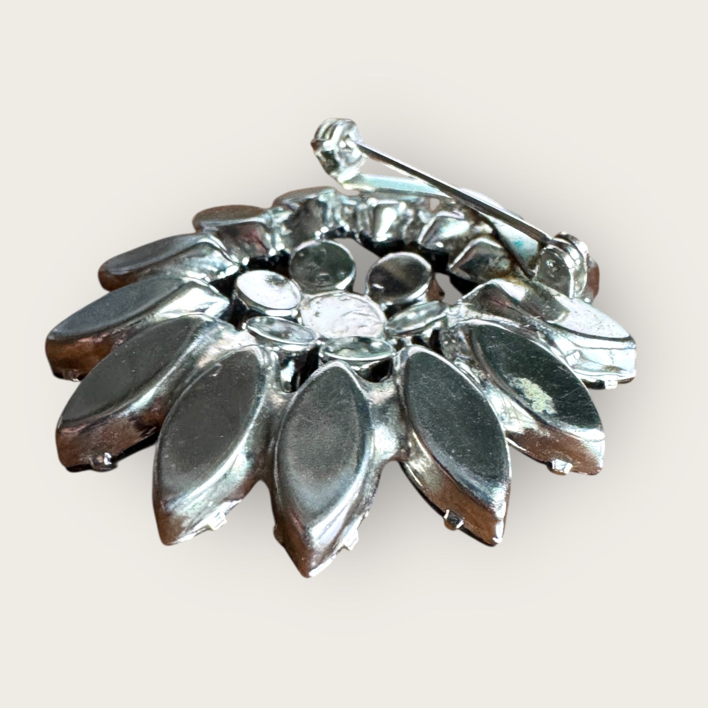 Vintage Silver-Tone Black Floral Daisy Brooch – Bold Mid-Century Statement Pin with Flared Petals, Sculptural Design & Classic Black Center | 1960s–1970s