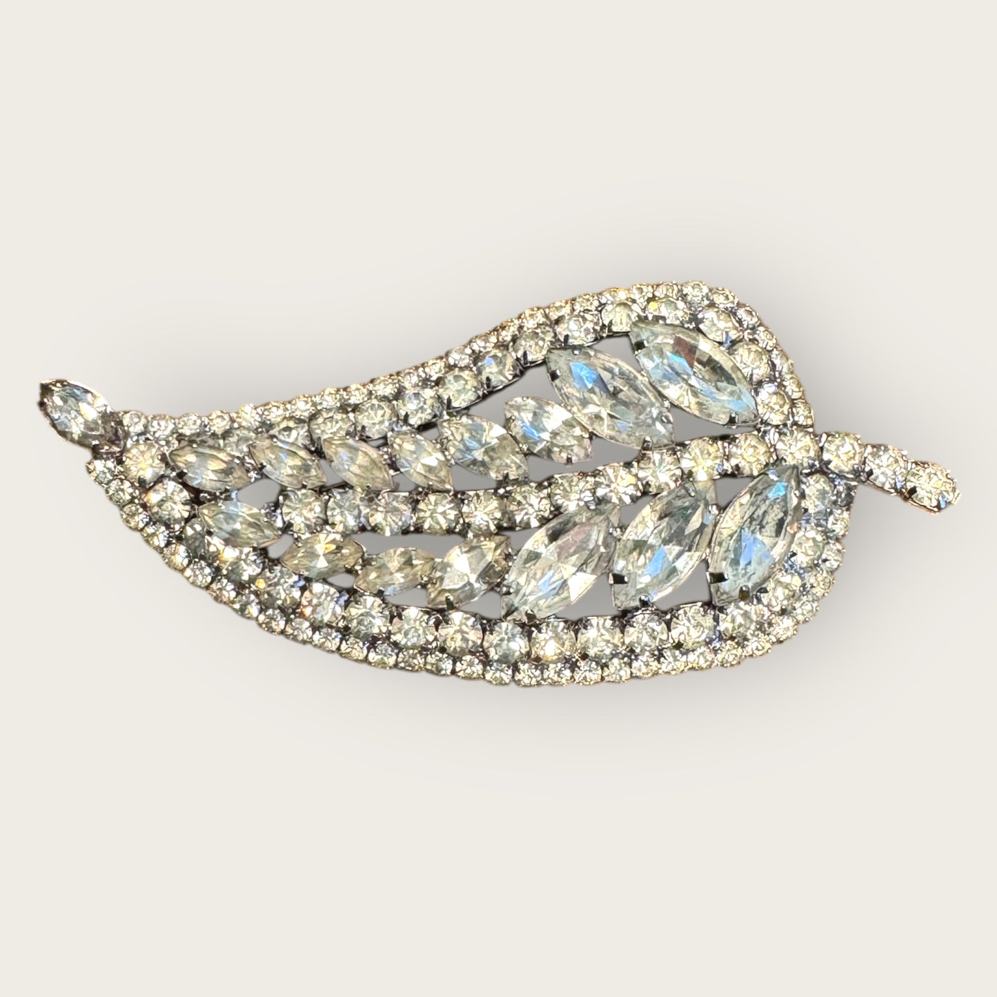 Vintage Clear Rhinestone Paisley–Pear Leaf Brooch – Dramatic Mid-Century Silvertone Statement Pin with Marquis & Round Stones