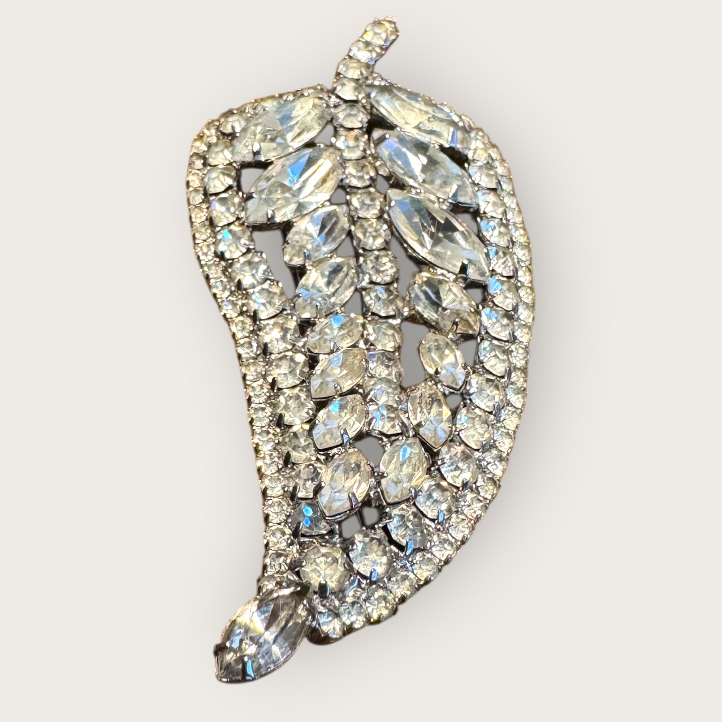 Vintage Clear Rhinestone Paisley–Pear Leaf Brooch – Dramatic Mid-Century Silvertone Statement Pin with Marquis & Round Stones