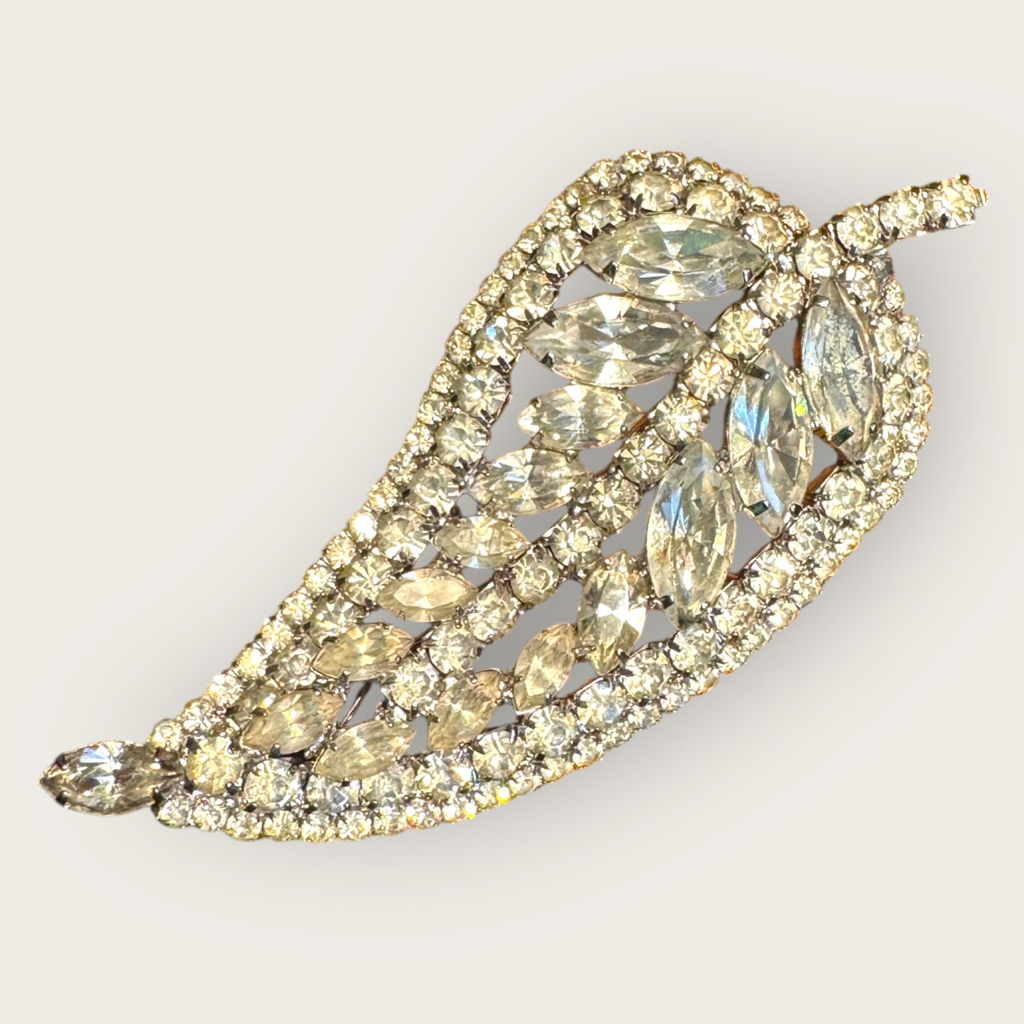 Vintage Clear Rhinestone Paisley–Pear Leaf Brooch – Dramatic Mid-Century Silvertone Statement Pin with Marquis & Round Stones