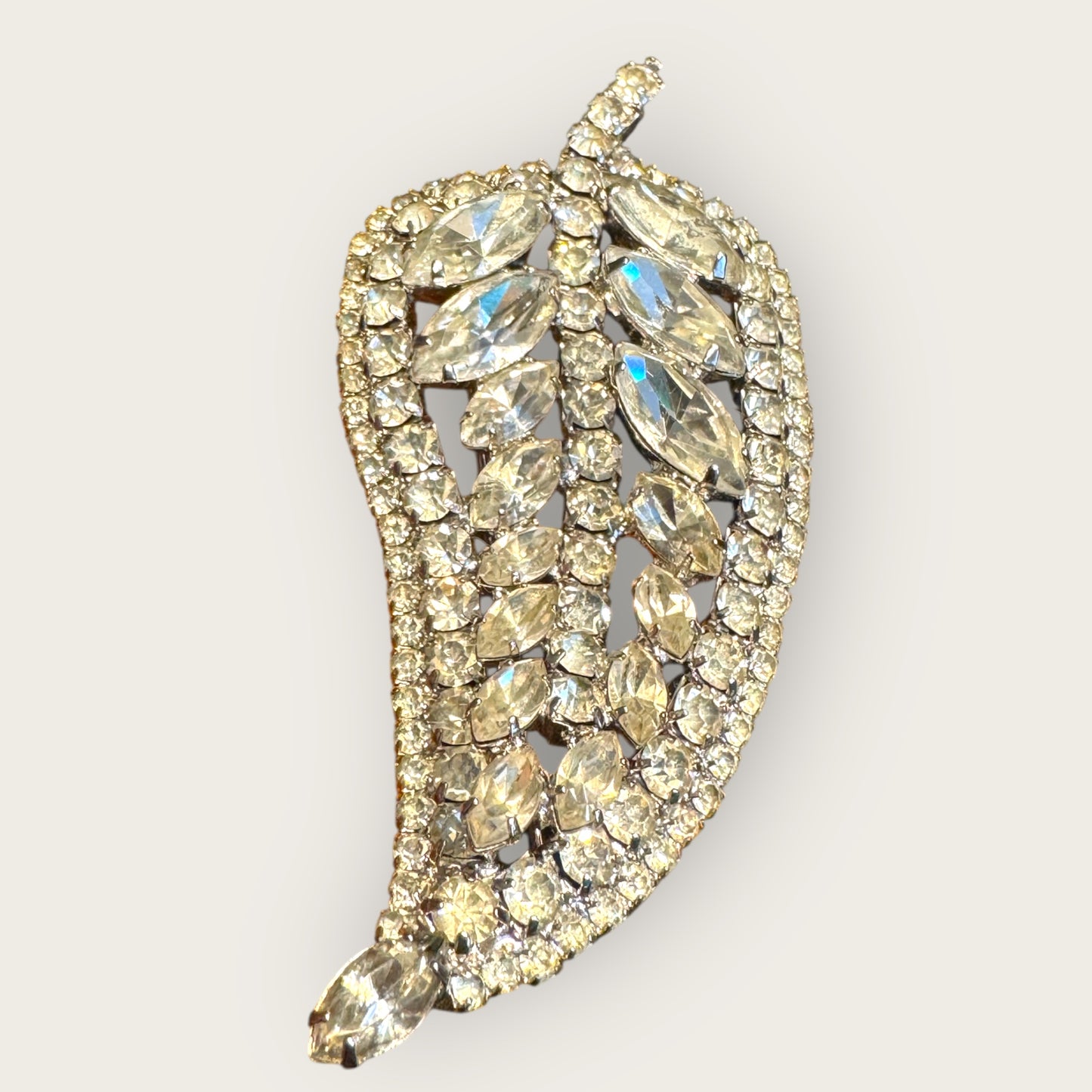 Vintage Clear Rhinestone Paisley–Pear Leaf Brooch – Dramatic Mid-Century Silvertone Statement Pin with Marquis & Round Stones