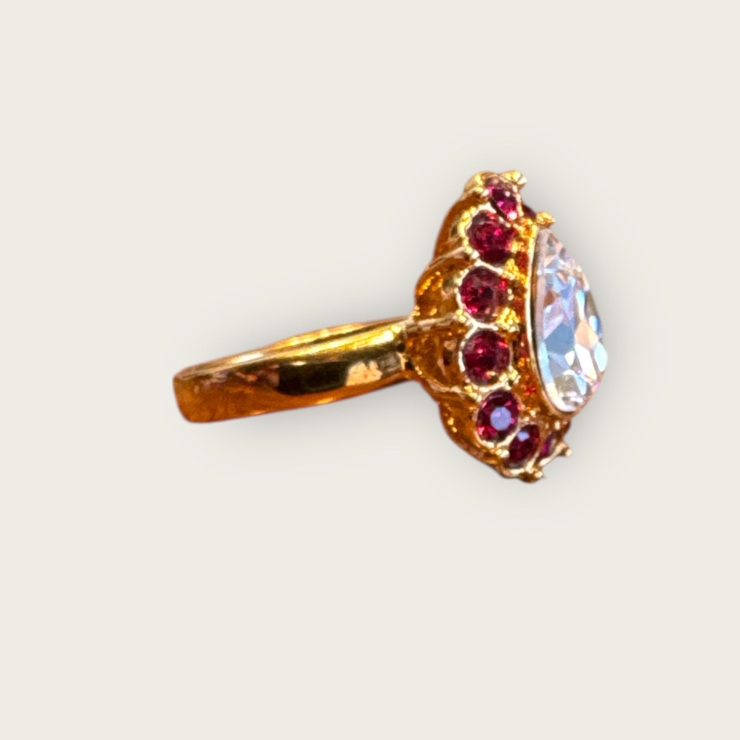 Vintage Monet Cocktail Ring – Pear Crystal & Ruby Glass Halo, Gold Tone, Size 6, 1960s–1970s