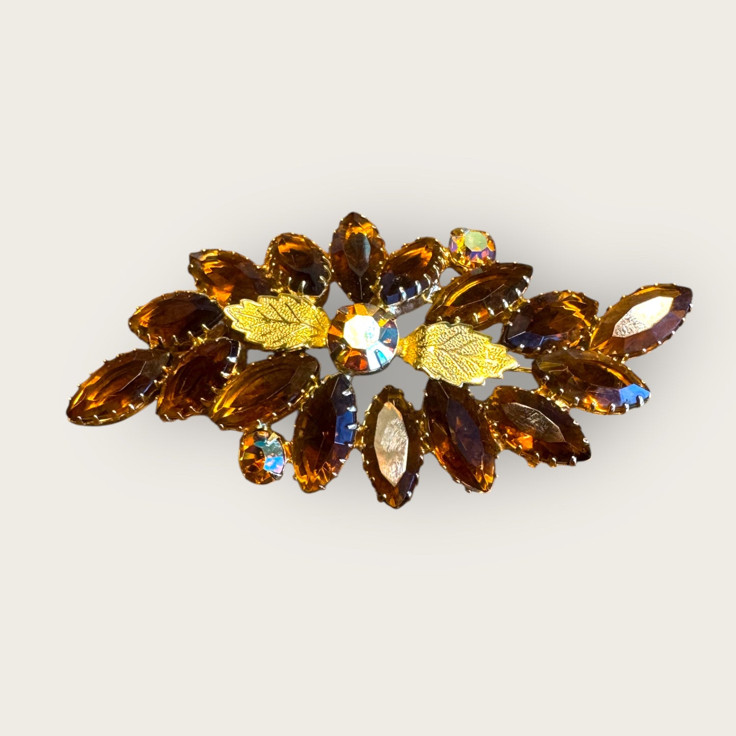 Vintage Root Beer & Aurora Borealis Navette Leaf Brooch – Mid-Century Dog-Tooth Prong Rhinestone Pin