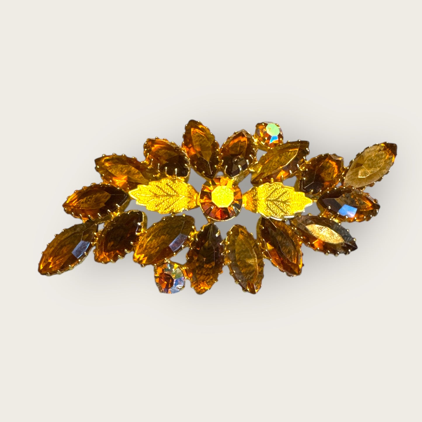 Vintage Root Beer & Aurora Borealis Navette Leaf Brooch – Mid-Century Dog-Tooth Prong Rhinestone Pin
