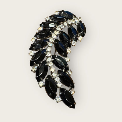 Mid-Century Jet Black Navette Leaf Rhinestone Brooch – Silver-Tone Curved Spray Pin