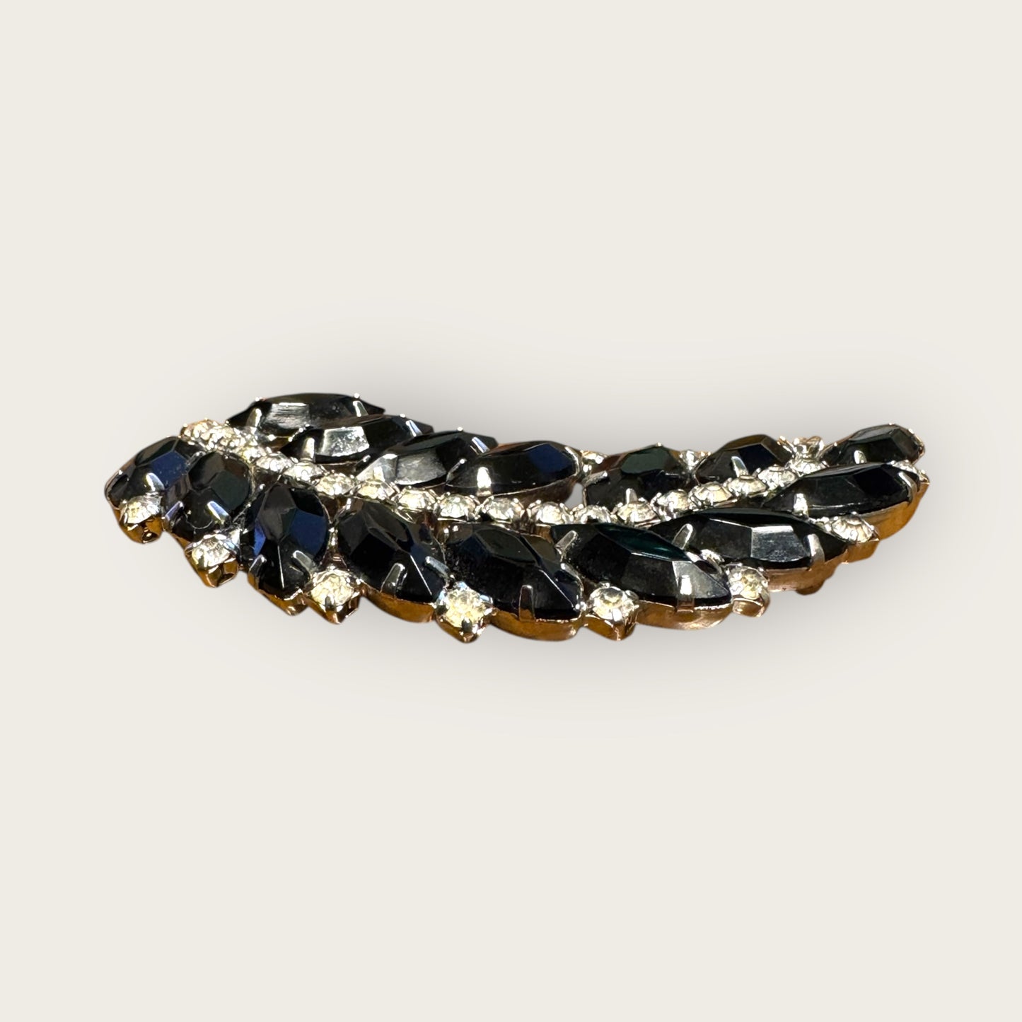 Mid-Century Jet Black Navette Leaf Rhinestone Brooch – Silver-Tone Curved Spray Pin