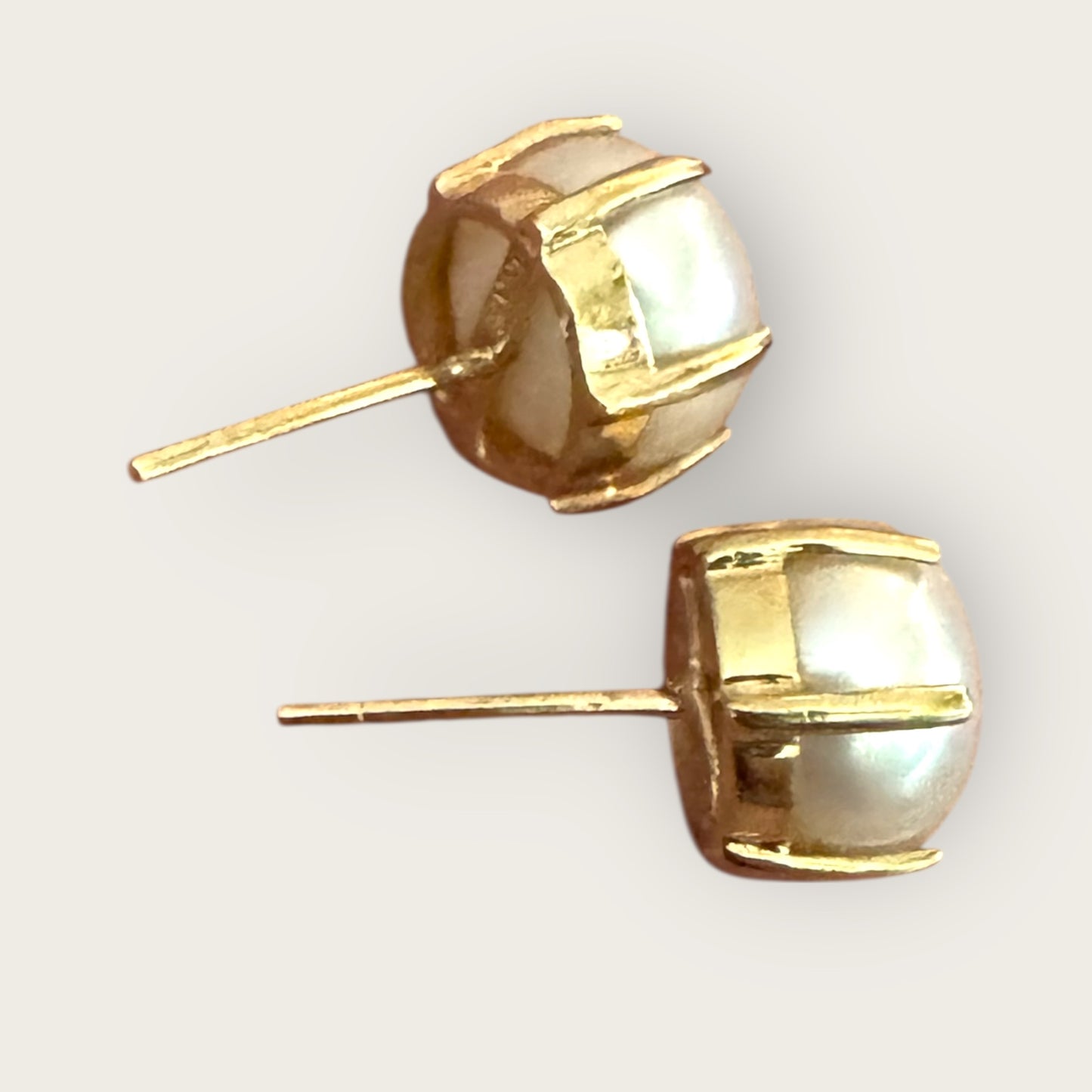 Vintage 10K Gold Natural Pearl Stud Earrings – 9mm