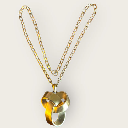 Vintage Crown Trifari Sculptural Ribbon Pendant Necklace – Long Paperclip Chain Statement Piece