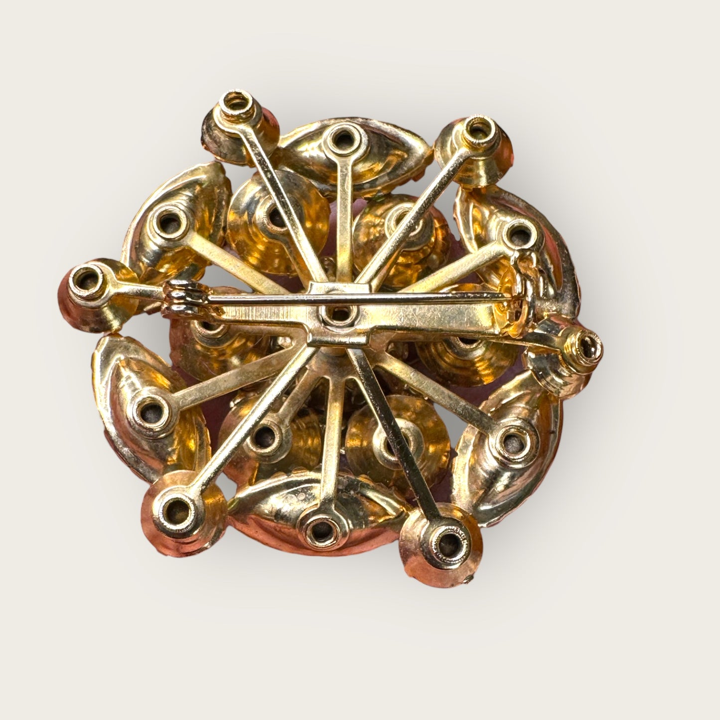 Vintage Givrè Glass & Peridot Rhinestone Domed Floral Brooch – Mid-Century Elegance