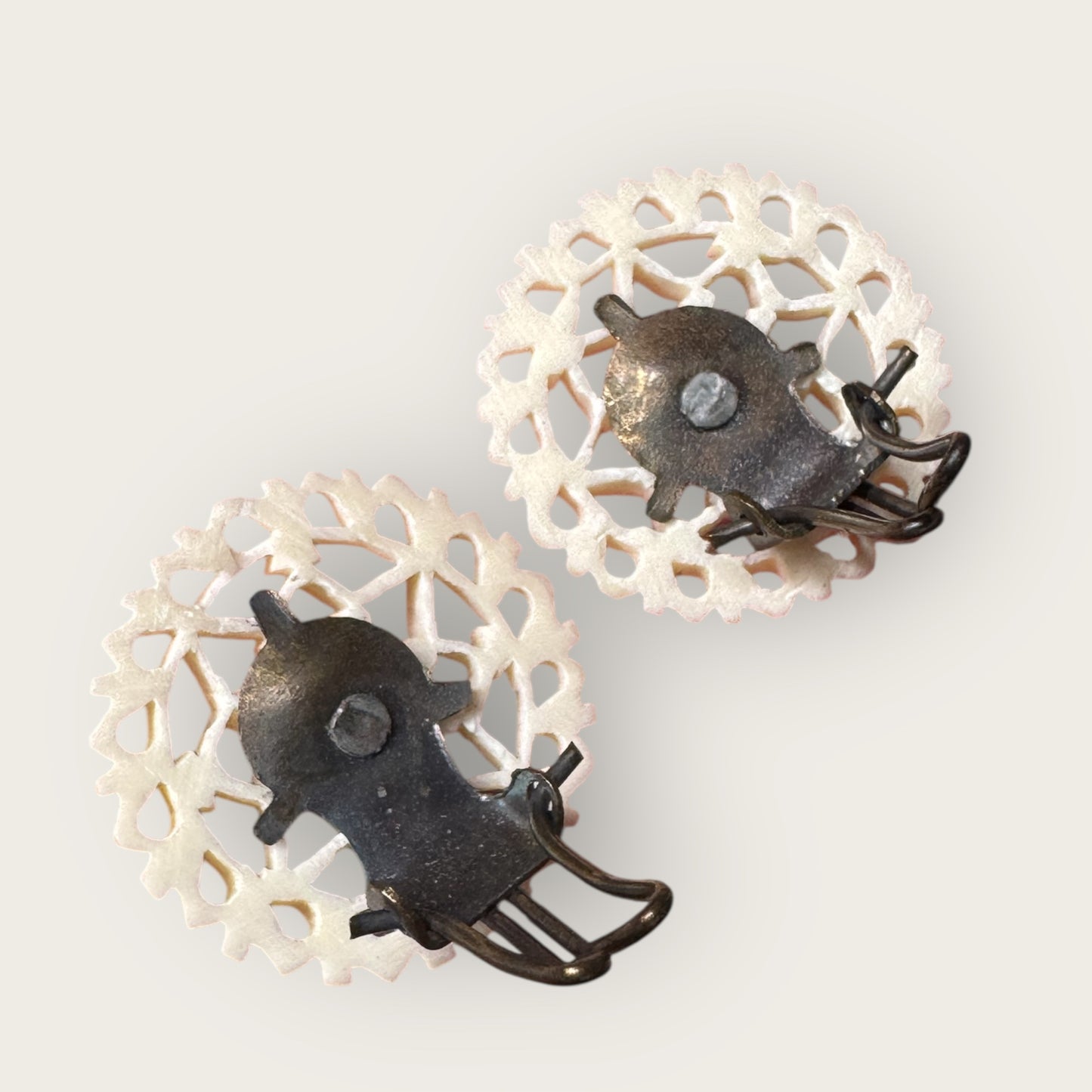 Vintage Carved Celluloid Filigree Floral Earrings – 1920s–1940s Cream Ivorine