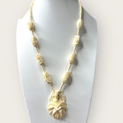 Hand-Carved Bone Rose Necklace – 1970s Artisan Floral Pendant & Beaded Strand