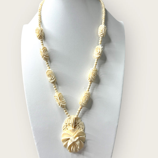 Hand-Carved Bone Rose Necklace – 1970s Artisan Floral Pendant & Beaded Strand
