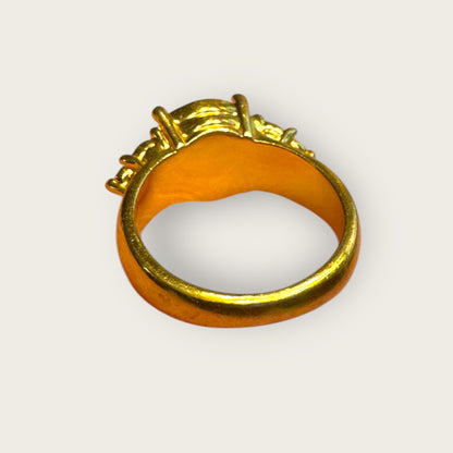 Vintage Monet Crystal Solitaire Cocktail Ring – Size 6.5 – Radiant Mid-Century Glamour