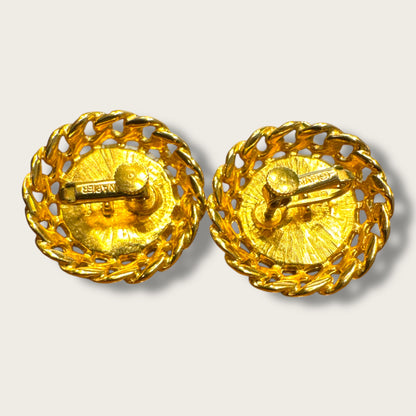 Vintage Napier Braided Gold-Tone Dome Earrings with Oversized Pearl Center – Chunky 1960s Statement Screwback Friction Ear Clips