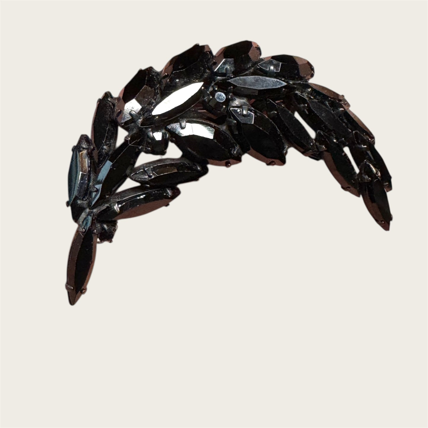 Vintage Japanned Black Marquise Leaf Brooch – Black Glass & Smoky Accents