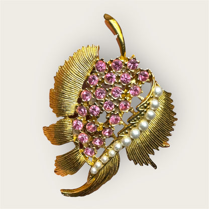 Vintage GERRY’S Gold-Tone Leaf Brooch with Pink Rhinestones & Pearl Scroll