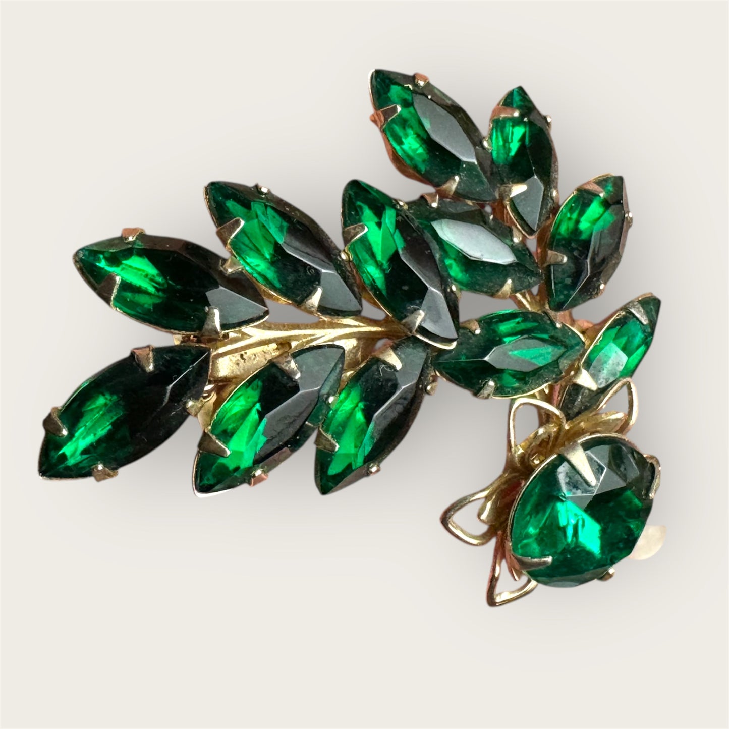 Vintage Judy Lee Layered Emerald Green Rhinestone Spray Brooch – Round & Navette Cuts