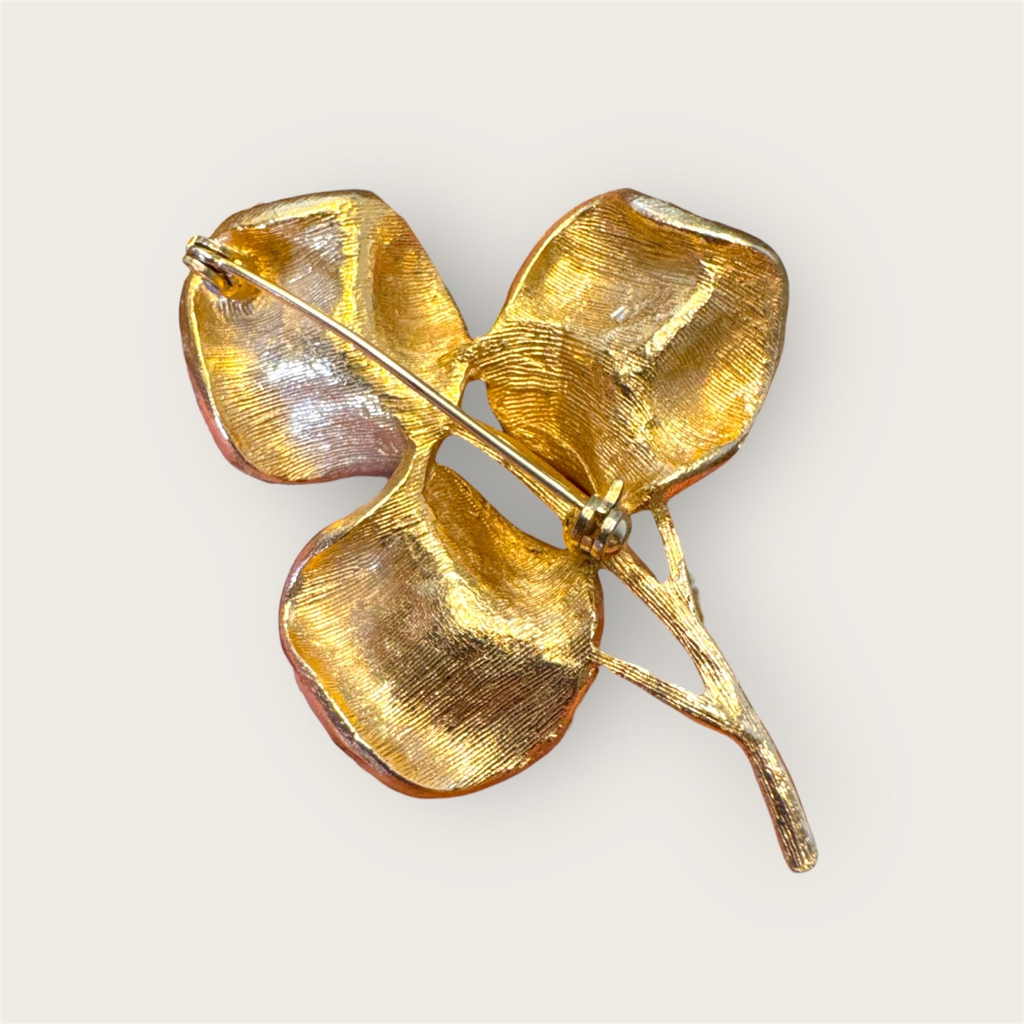 Vintage Gold-Tone Three-Leaf Brooch with Genuine Green Gemstone Chips & Clear Rhinestones