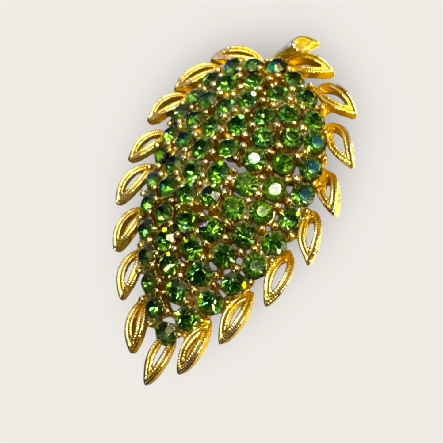 Vintage Lisner Gold Tone Green Rhinestone Leaf Brooch – Peridot Crystal Mid-Century Statement Pin