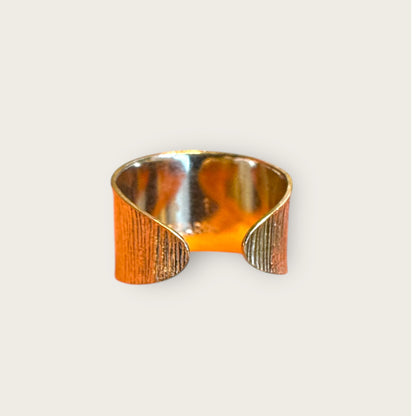 Vintage SARAH Coventry Gold Tone Textured Wide Band Ring – Root Beer Marquise Rhinestone, Adjustable Statement Fit