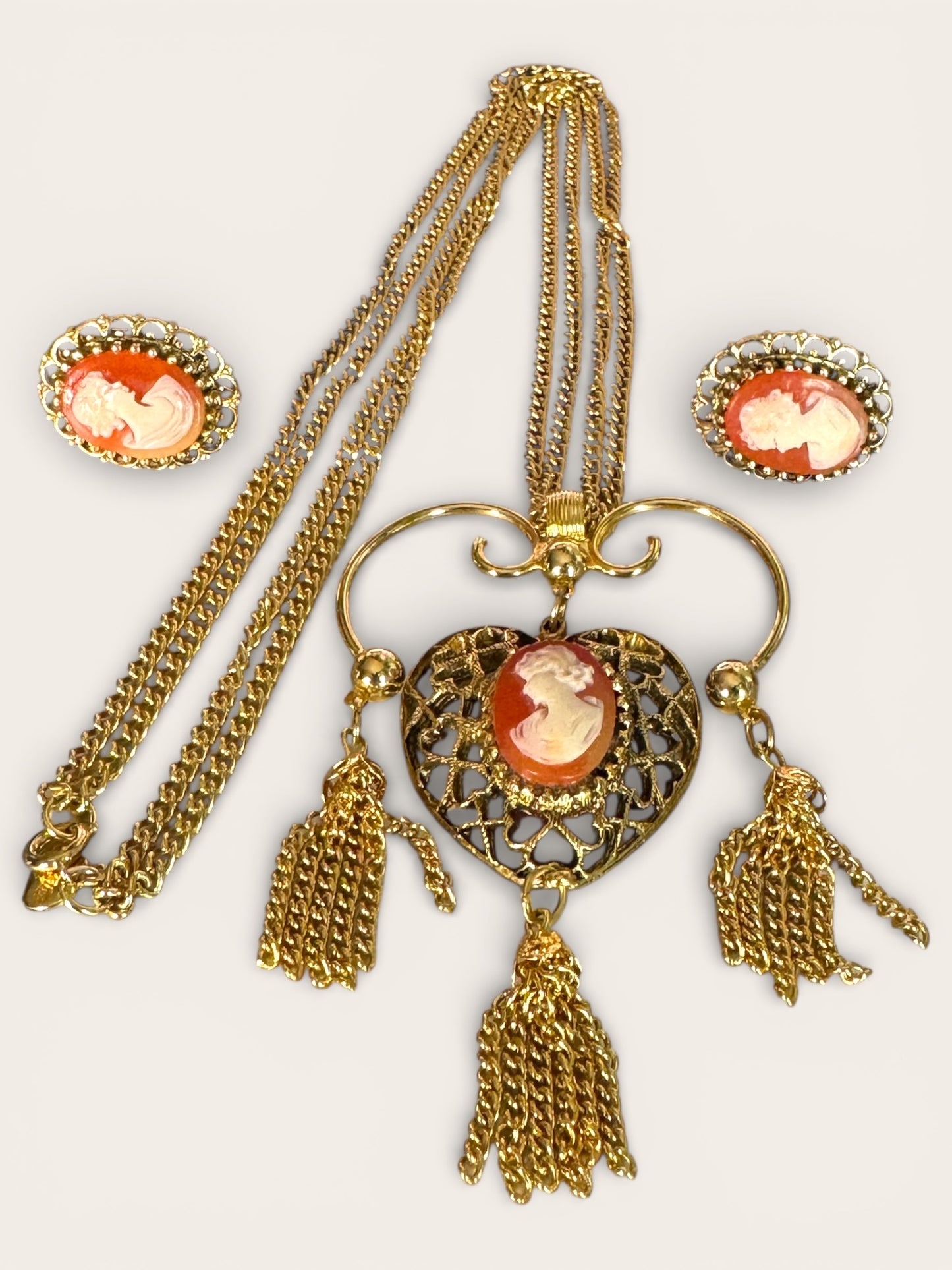 Judy Lee Cameo Heart Tassel Necklace & Clip-On Earring Set – Gold Tone Signed Vintage