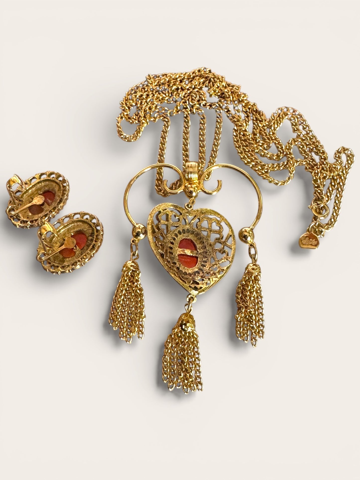 Judy Lee Cameo Heart Tassel Necklace & Clip-On Earring Set – Gold Tone Signed Vintage
